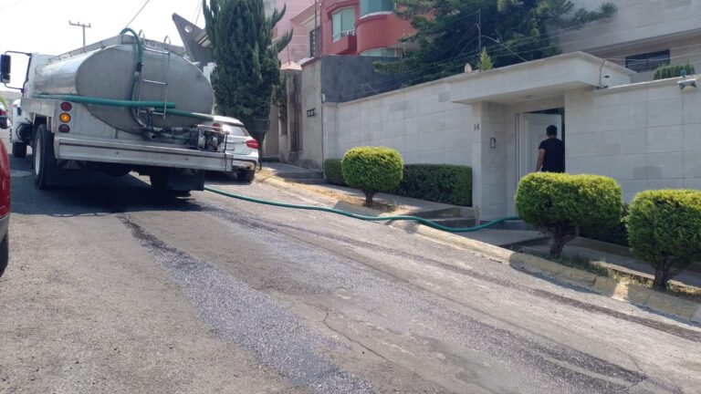 Deben sujetarse los permisionarios de pipas a la reglamentación de OAPAS