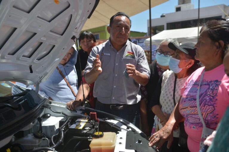 Imparte Huixquilucan curso de mecánica básica a mujeres