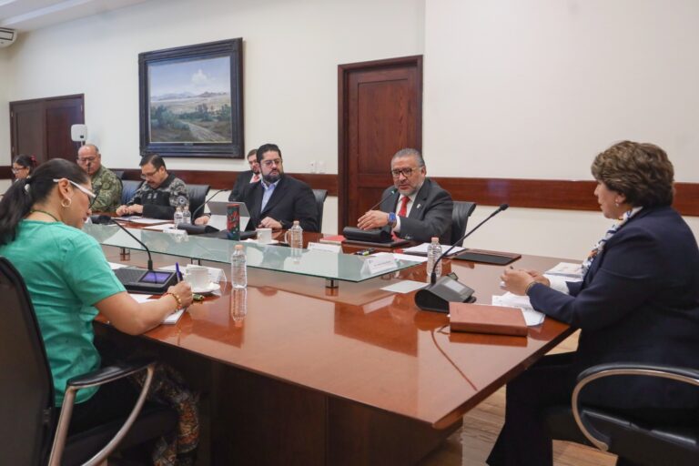 Mesa de Coordinación para la Construcción de la Paz aborda seguridad, justicia, PC y Derechos Humanos