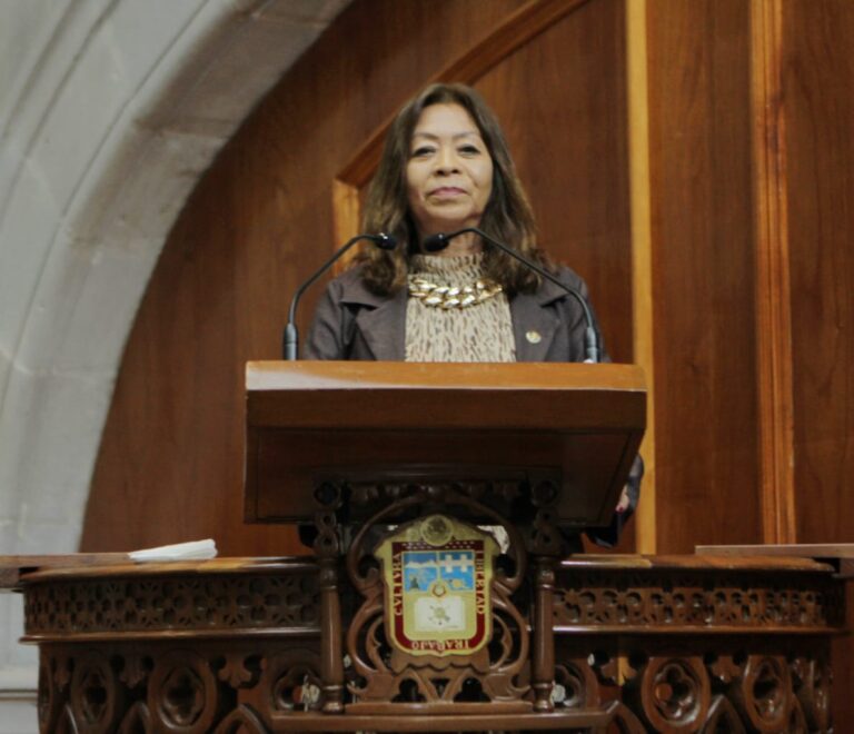 Municipalizar el servicio de grúas y corralones en el Estado de México, propone Morena