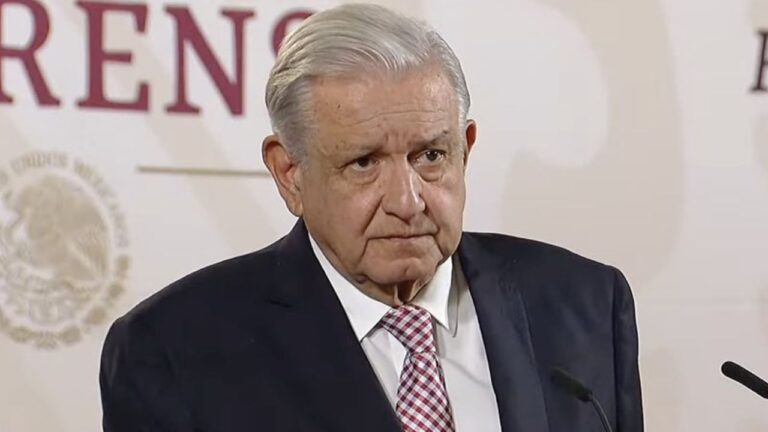 AMLO pide “autolimitarse” y no tocar temas electorales en la “mañanera”