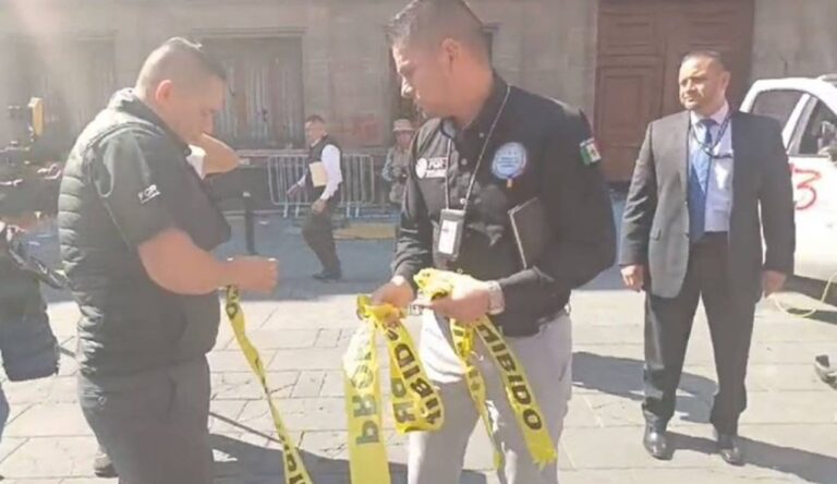 FGR acude a Palacio Nacional para indagar derribo de puerta