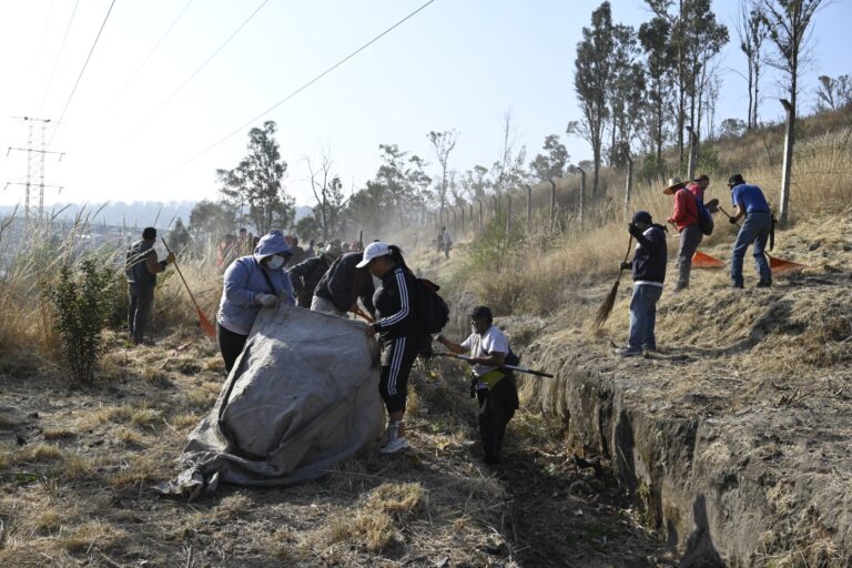 Para evitar incendios realizan segunda jornada de limpieza en Cerro de Moctezuma