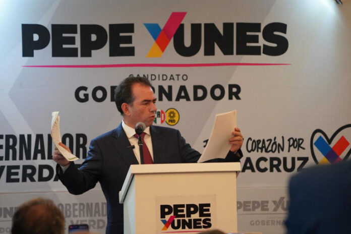 José Yunes denuncia a Rocío Nahle por presunto enriquecimiento ilícito