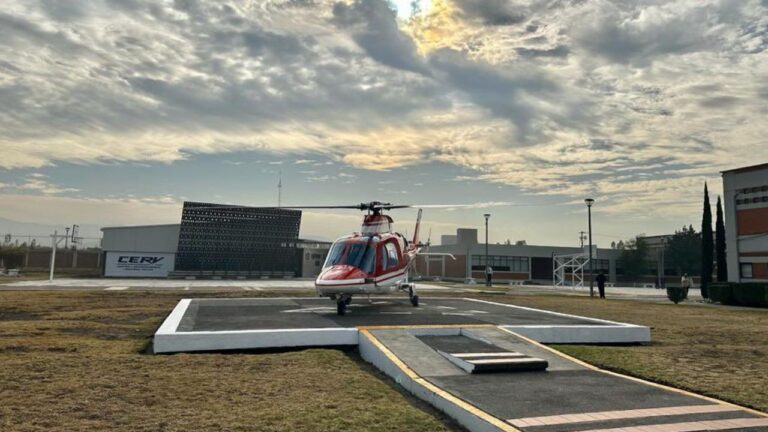 Trasladan en helicóptero de emergencia a niño quemado con pirotecnia en Los Reyes La Paz