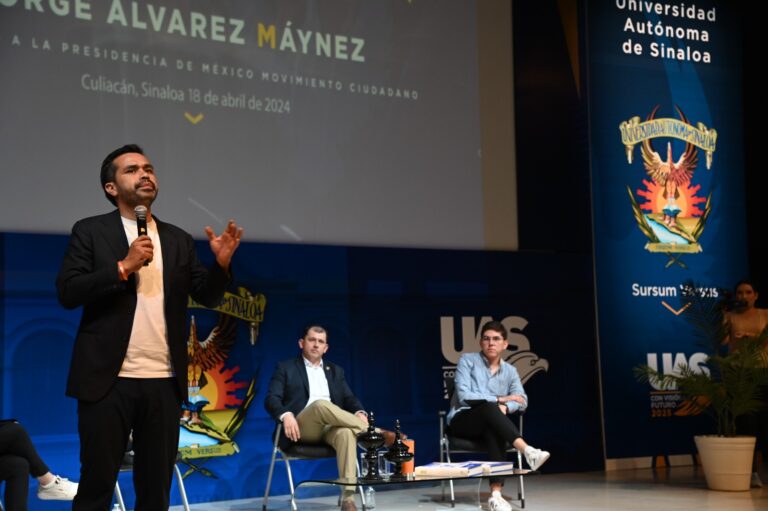 La UAS recibe a Jorge Álvarez Máynez para conocer su proyecto de nación