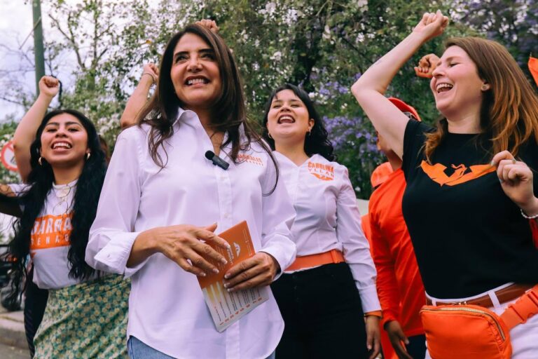 Alejandra Barrales pinta de naranja la alcaldía Coyoacán