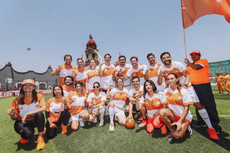 Con dos goles de Chertorivski, equipo de Maynez gana la cascarita en Tepito