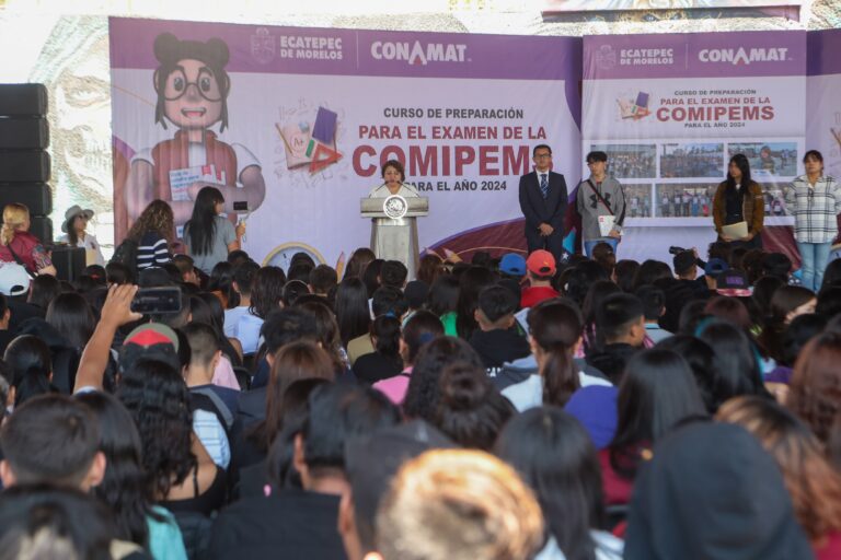 Ecatepec otorga becas a 6 mil alumnos para cursos de preparación para examen COMIPEMS