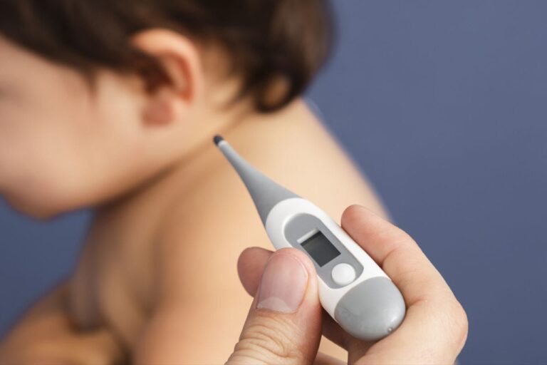 Tlalpan hace un llamado a padres y madres a prevenir y reconocer síntomas de neumonía viral en niños