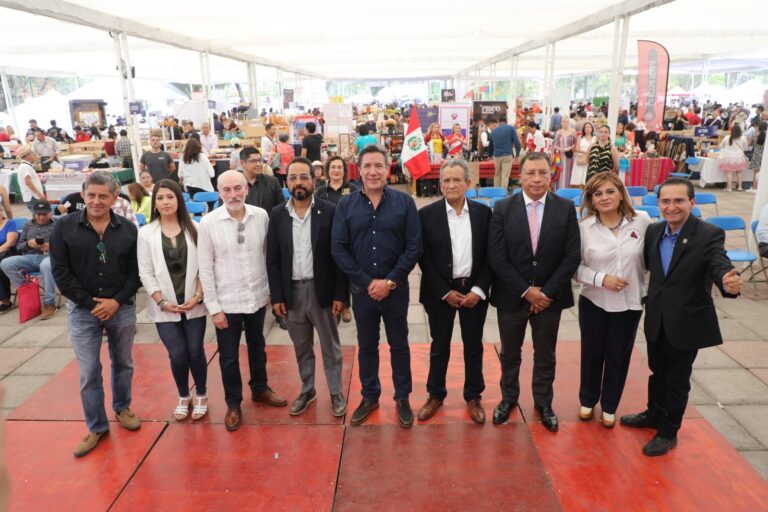 Aromas y sabores desbordan el Naucalli con el Festival Cultural del Vino y el Queso