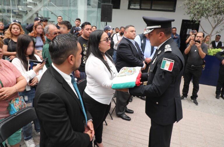 Rinden homenaje a policía de Naucalpan que murió en cumplimiento del deber