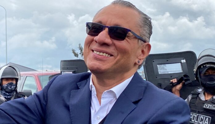 México busca acelerar la entrega de Jorge Glas y pide ayuda a Suiza