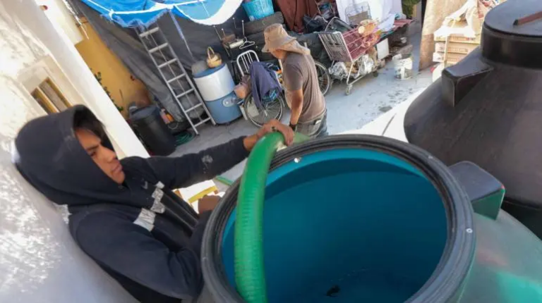 Sacmex halla material en el agua en BJ, pero descarta gasolina