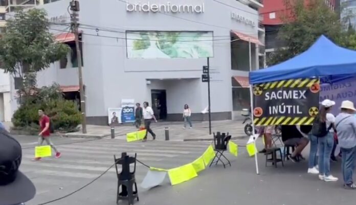 Insurgentes Sur y Xola vuelven a ser bloqueadas por vecinos de Benito Juárez