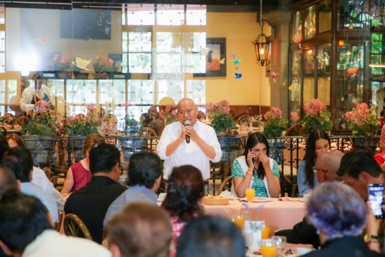 Raciel Pérez Cruz promete trabajar de la mano con ciudadanos de Tlalnepantla