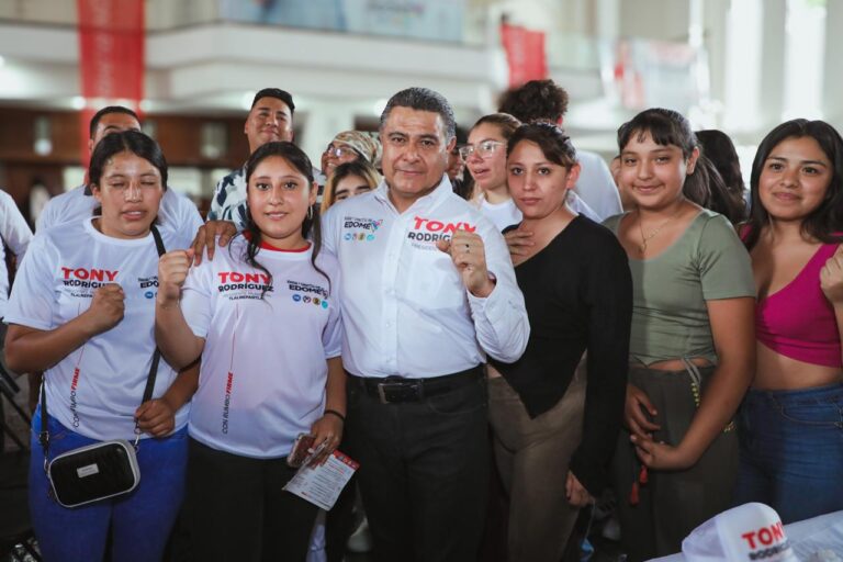 Tony Rodríguez suma voluntades y recibe respaldo de la Unidad Ministerial Evangélica de Tlalnepantla