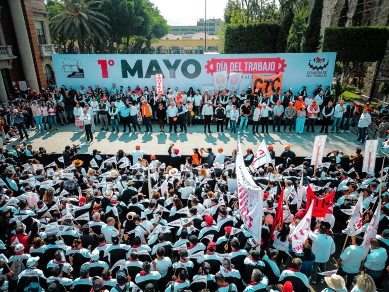 Más de 20 mil trabajadores de distintos sindicatos se reúnen en Tlalnepantla para conmemora 138 años de la lucha por los derechos laborales