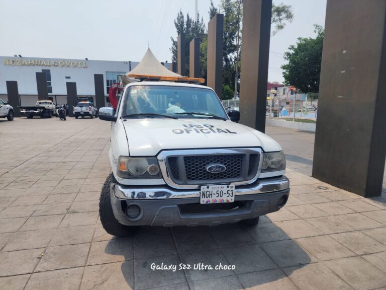 Policías de Nezahualcóyotl detienen a verificador sanitario y a presunta extorsionadora de comercios