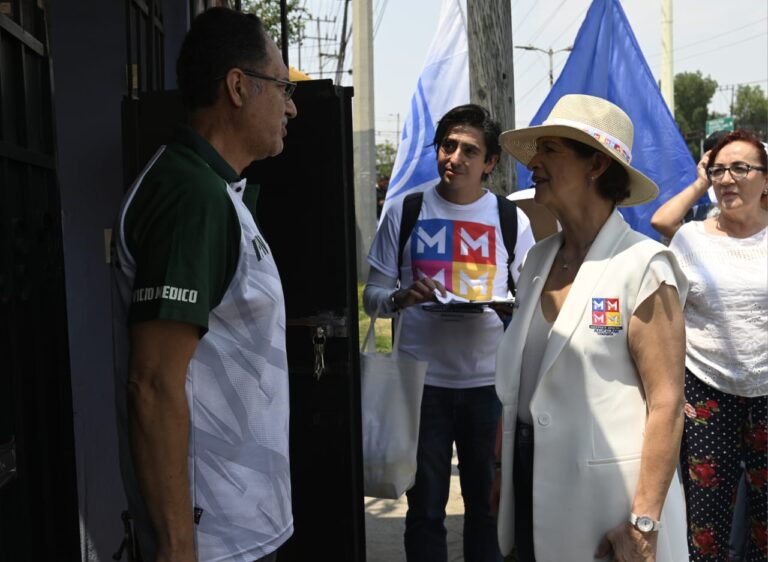 Con propuestas firmes y concretas, Angélica Moya mantiene 15 puntos de ventaja