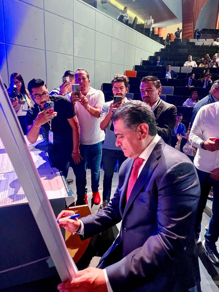 Tony Rodríguez firmó compromiso por la paz ante párrocos del Estado de México