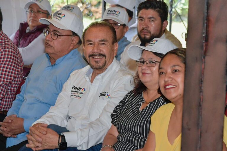 Líderes de 17 mil transportistas en Atizapán de Zaragoza aseguran que votarán por Pedro Rodríguez