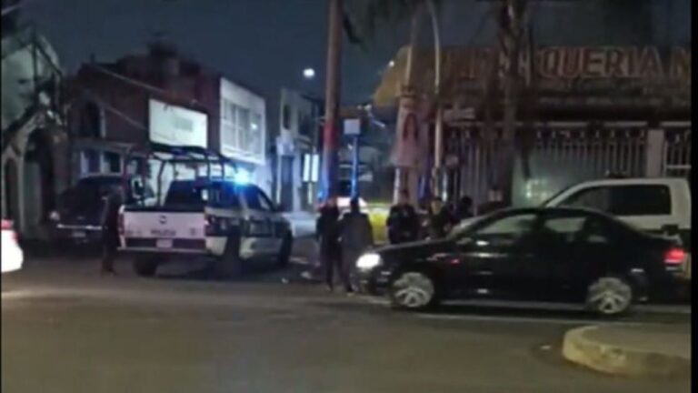 Asesinan a hombre y lanzan ácido a su hija en Iztapalapa