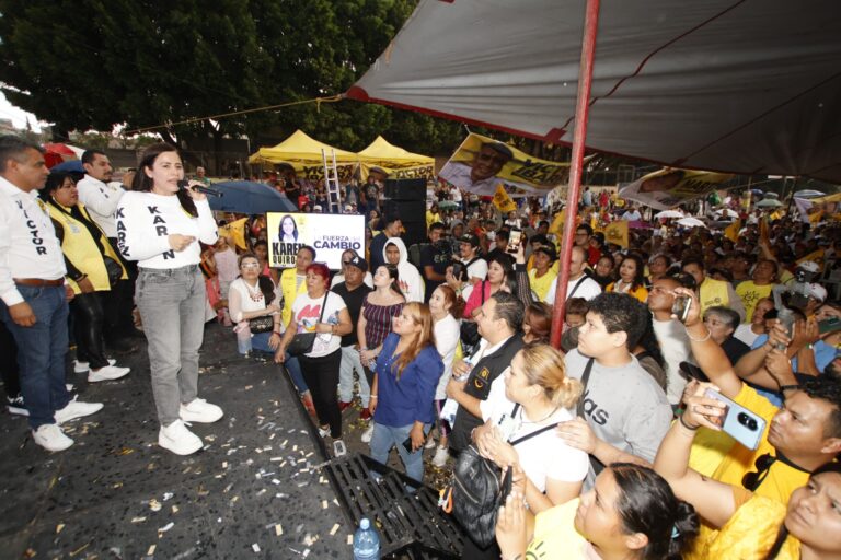 Iztapalapa celebra 35 años de vida del PRD