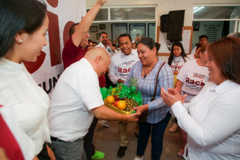 Raciel Pérez Cruz llama a redoblar esfuerzos en la recta final de la campaña en Tlalnepantla