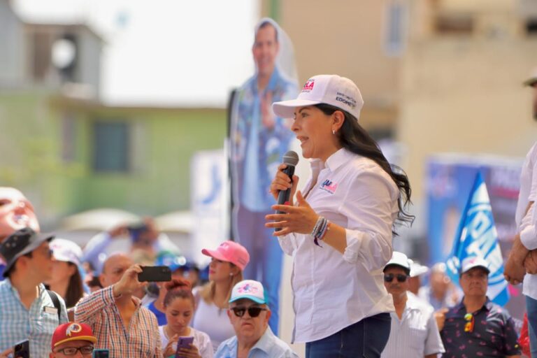 El 2 de junio gana Izcalli con Karla Fiesco