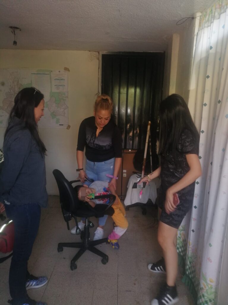 Policía de Tlalnepantla localiza a menor de edad y lo reintegran a su núcleo familiar