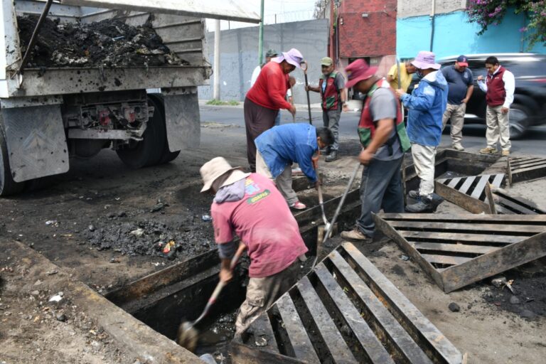 Bomberos, Protección Civil y Policía Municipal Atienden Llamado de Vecinos en Ciudad Lago, Nezahualcóyotl