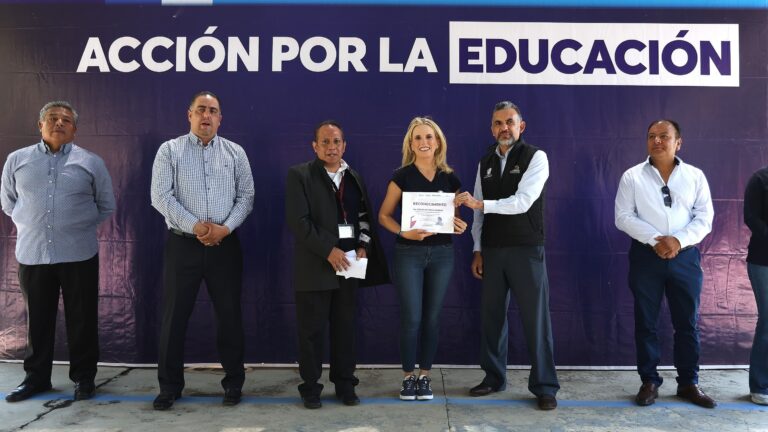 Beneficia Huixquilucan a mil 400 estudiantes de bachillerato con mejora de su plantel