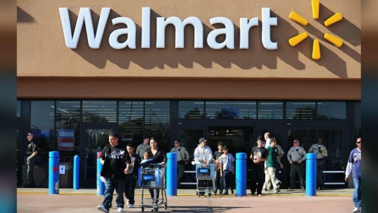 SCJN confirma multa a Walmart México por revisar tickets