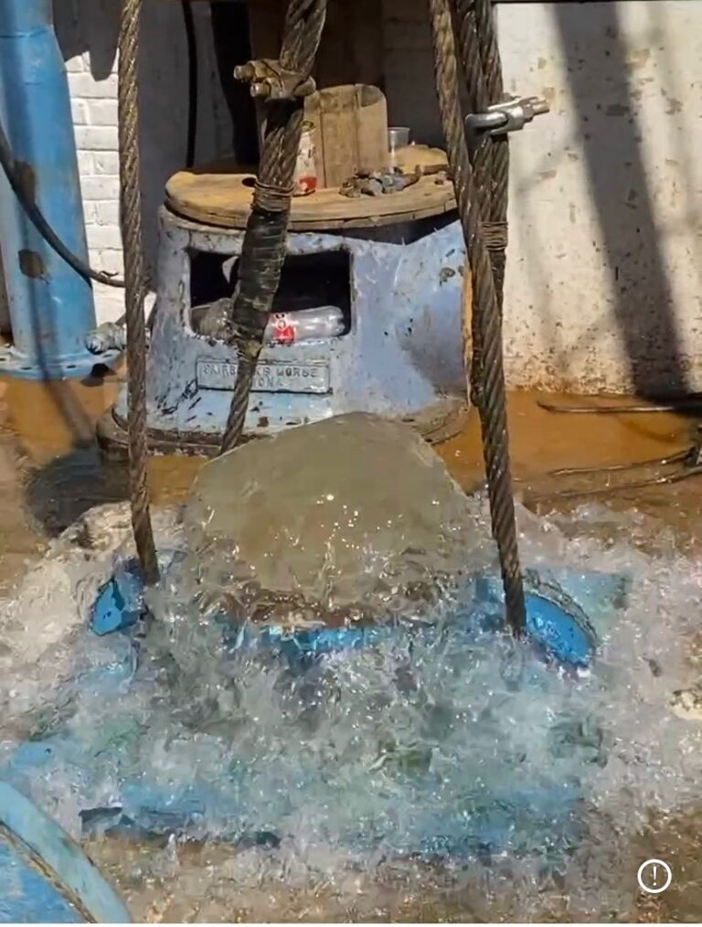 REPARADOS EL POZO SANTA CRUZ DEL MONTE Y LA PLANTA DE BOMBEO DIPLOMÁTICOS