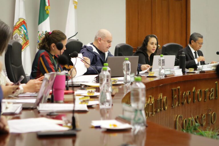 Sesiona consejo general del IEEM y presenta informe actividades