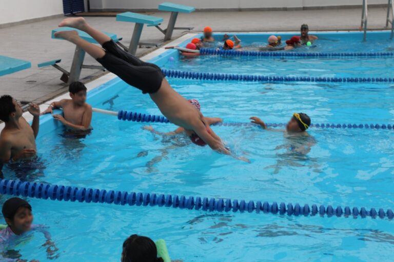 Alberca el Tepetatal, del olvido a centro recreativo para niñas y niños de Naucalpan