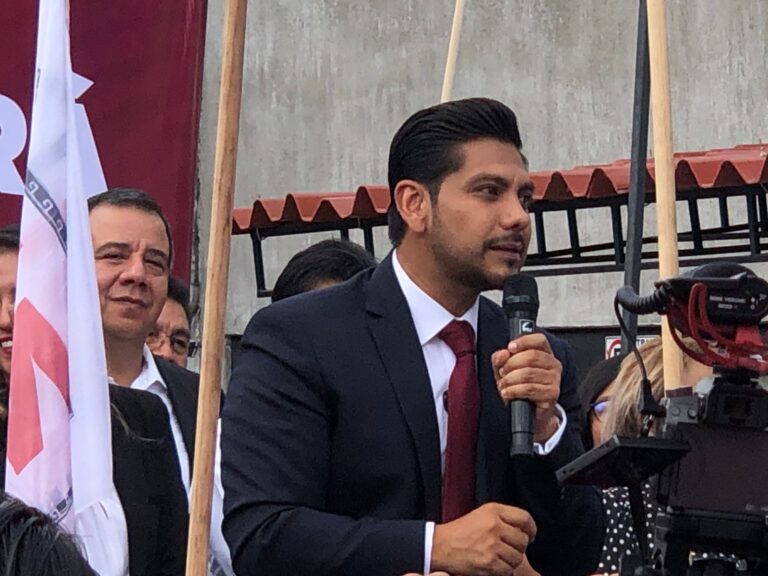 Adolfo Cerqueda recibe Constancia de Mayoría como Presidente Municipal Electo de Nezahualcóyotl