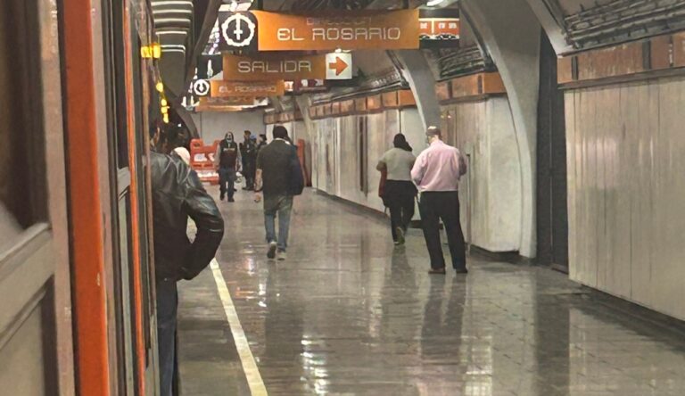 Una persona se arroja a las vías en la Línea 7 del Metro; suspenden servicio