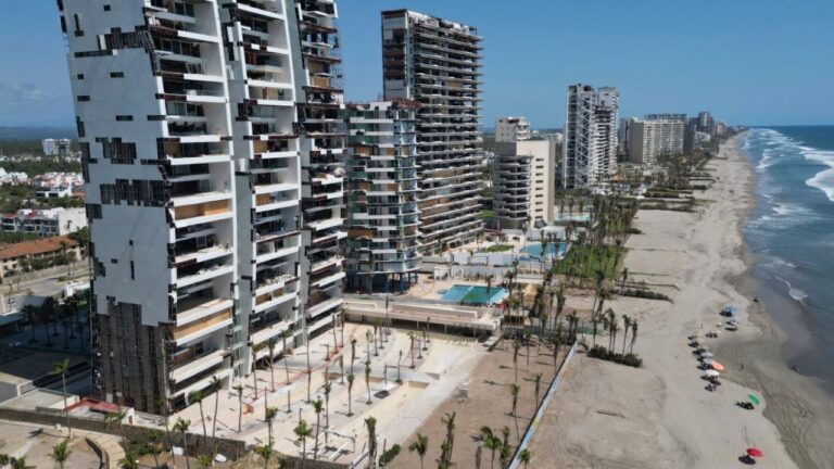 Persisten 31 desaparecidos tras paso de huracán Otis en Acapulco