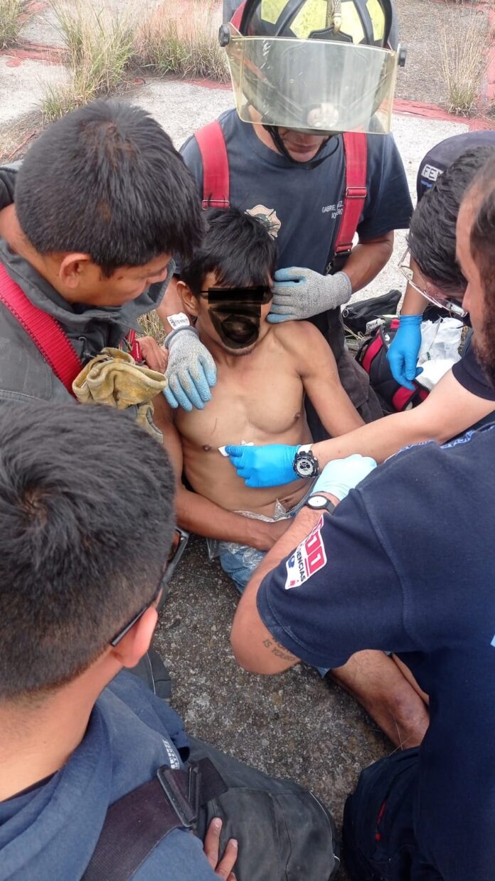 Policías y cuerpos de emergencia de Tlalnepantla frustran intento de suicidio