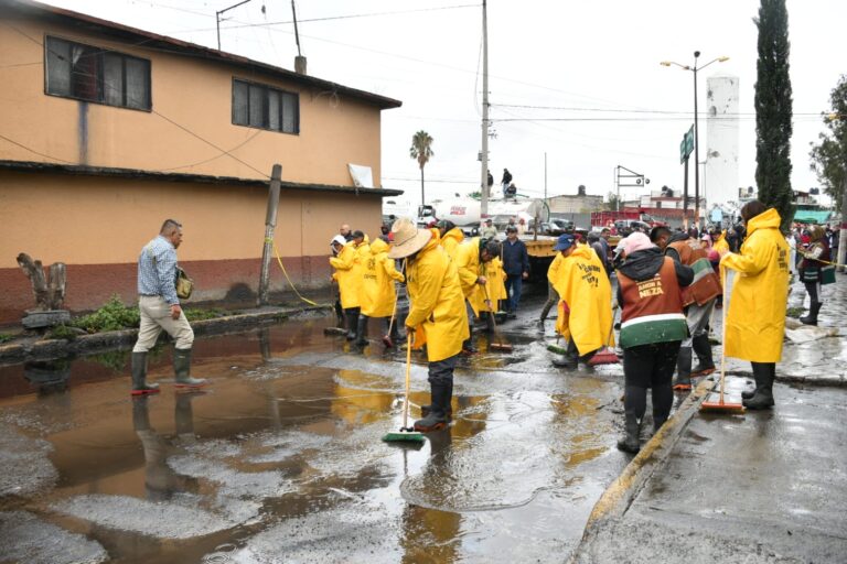 Incendio en Ciudad Lago: Autoridades de Nezahualcóyotl ayuda a Damnificados
