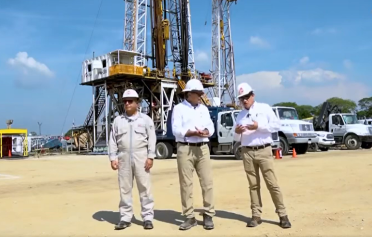 PEMEX aporta más a las arcas públicas que principales empresas privadas