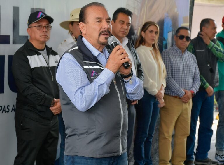 Pedro Rodríguez Villegas inaugura rehabilitación de calle Coahuila en Atizapán de Zaragoza