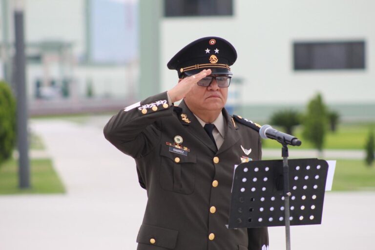 Acude Carlos Galindo, Secretario del Ayuntamiento de Tecámac, a la Toma de Protesta del Nuevo Comandante de la 37/a. Zona Militar