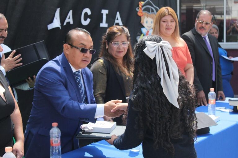 Invertir en educación significa un mejor futuro para Tecámac: Rocío Miguel
