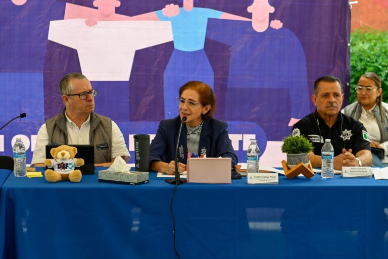 Continúa Angélica Moya política de rendición de cuentas, cercanía y diálogo con vecinos