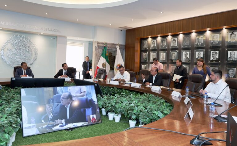 Reconocen apoyo que dan a personas con discapacidad y para actividades culturales en Atizapán de Zaragoza