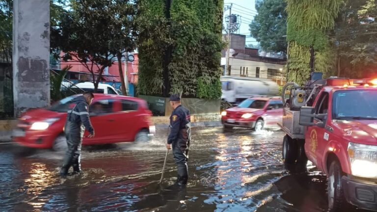 Alerta naranja por lluvias fuertes y granizo en CDMX