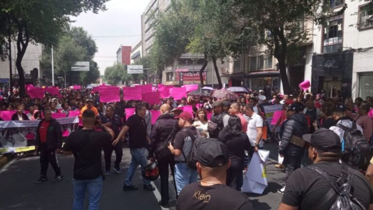 Comerciantes del Metro protestan en calles del Centro